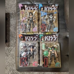 Vintage Kiss Figurine Set New Damaged Boxes